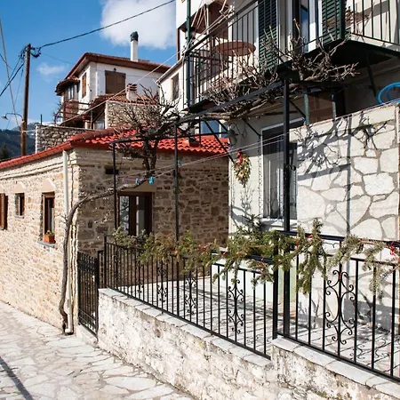 το πέτρινο της γιαγιάς μαρίκας Karpenísion