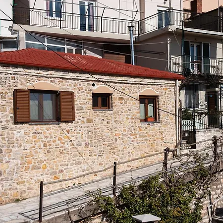 το πέτρινο της γιαγιάς μαρίκας Karpenisi