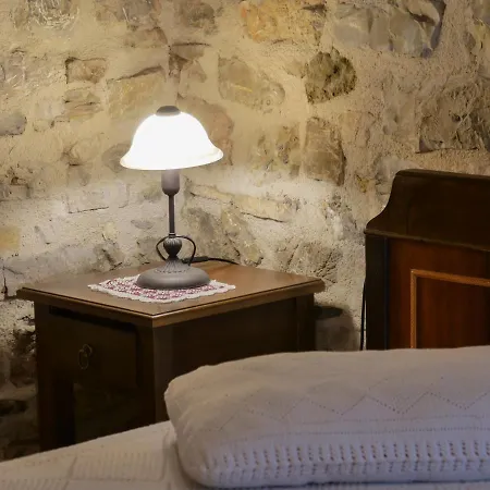 το πέτρινο της γιαγιάς μαρίκας *