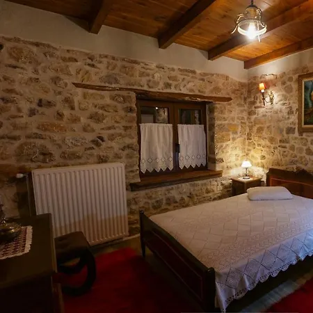 το πέτρινο της γιαγιάς μαρίκας Appartement *