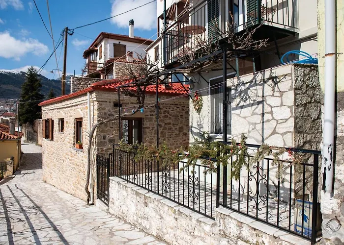 το πέτρινο της γιαγιάς μαρίκας Karpenisi